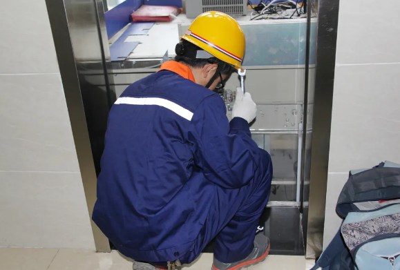 剖析维保行业的痛症谁来为电梯维保员维保